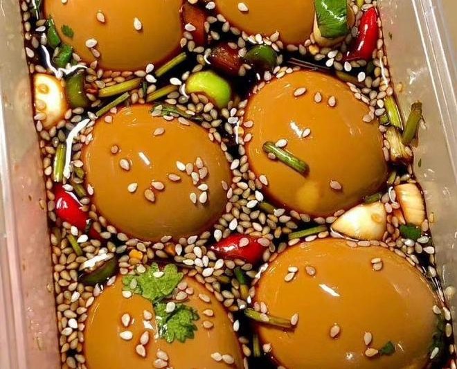 Hot and Sour Marinated Eggs with a Refreshing Twist