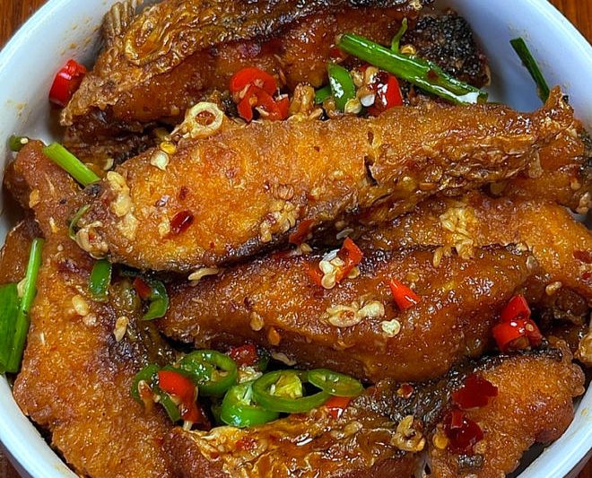 Spicy fish chunks are so fragrant!